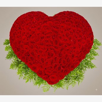 Red Roses Heart Arrangement