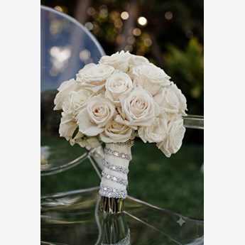 14 White Roses Bunch