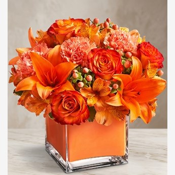 Orange Rose and Lily Flower Arrangement in Vase