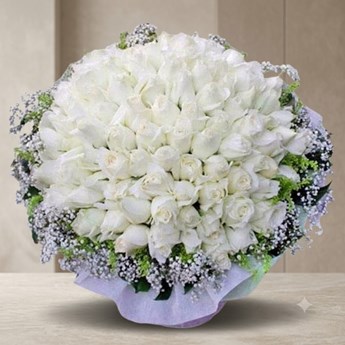 White Rose and Baby’s Breath