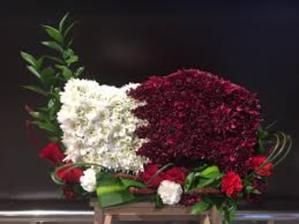 Qatar National Day flag flowers