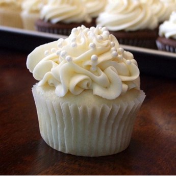 White Wedding Cupcake 