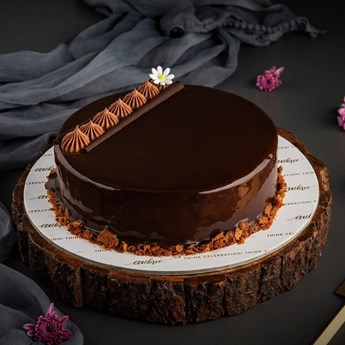 Chocolate Ganache Cake