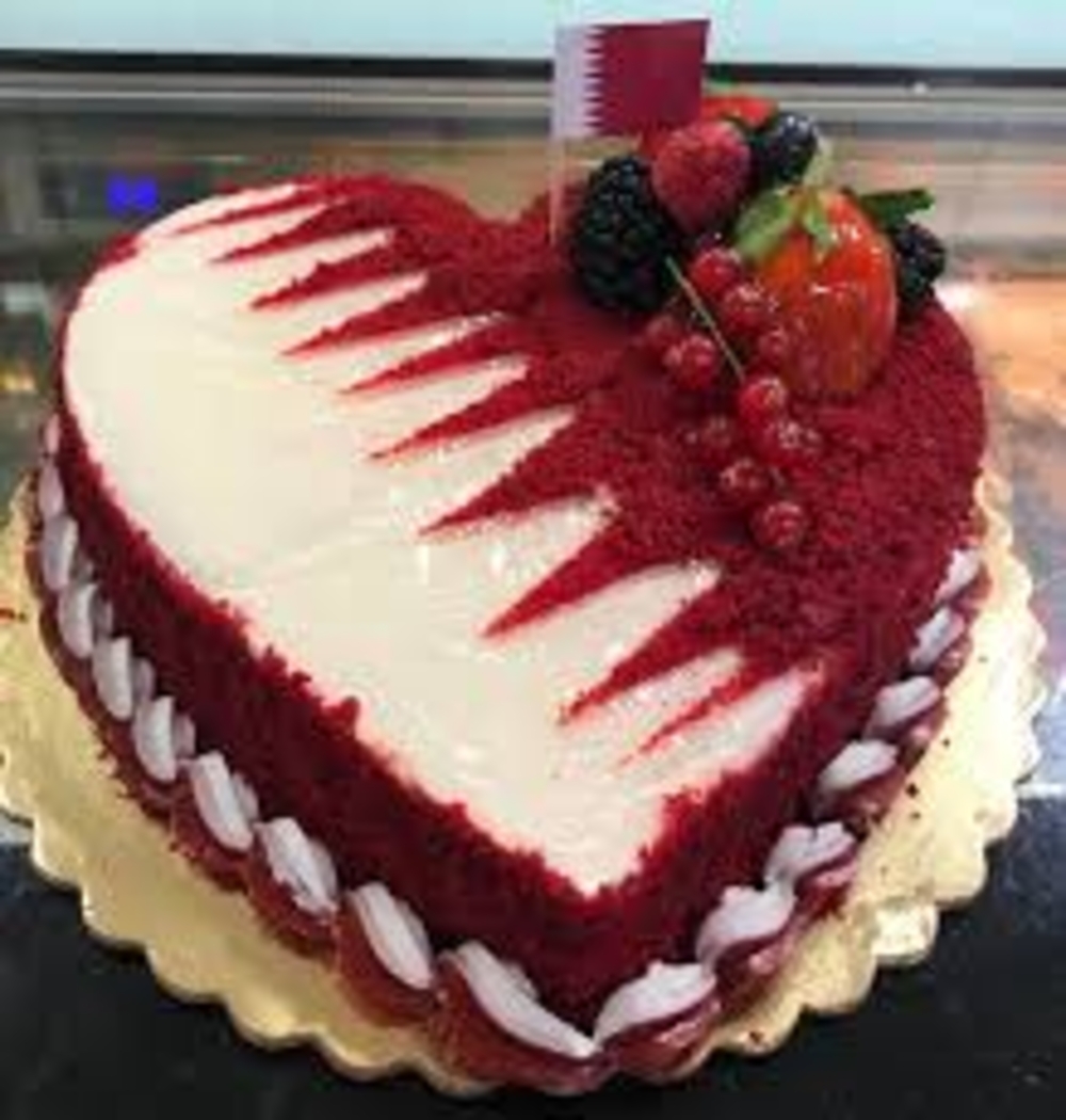 Qatar National Day Theme Heart Shaped Cake