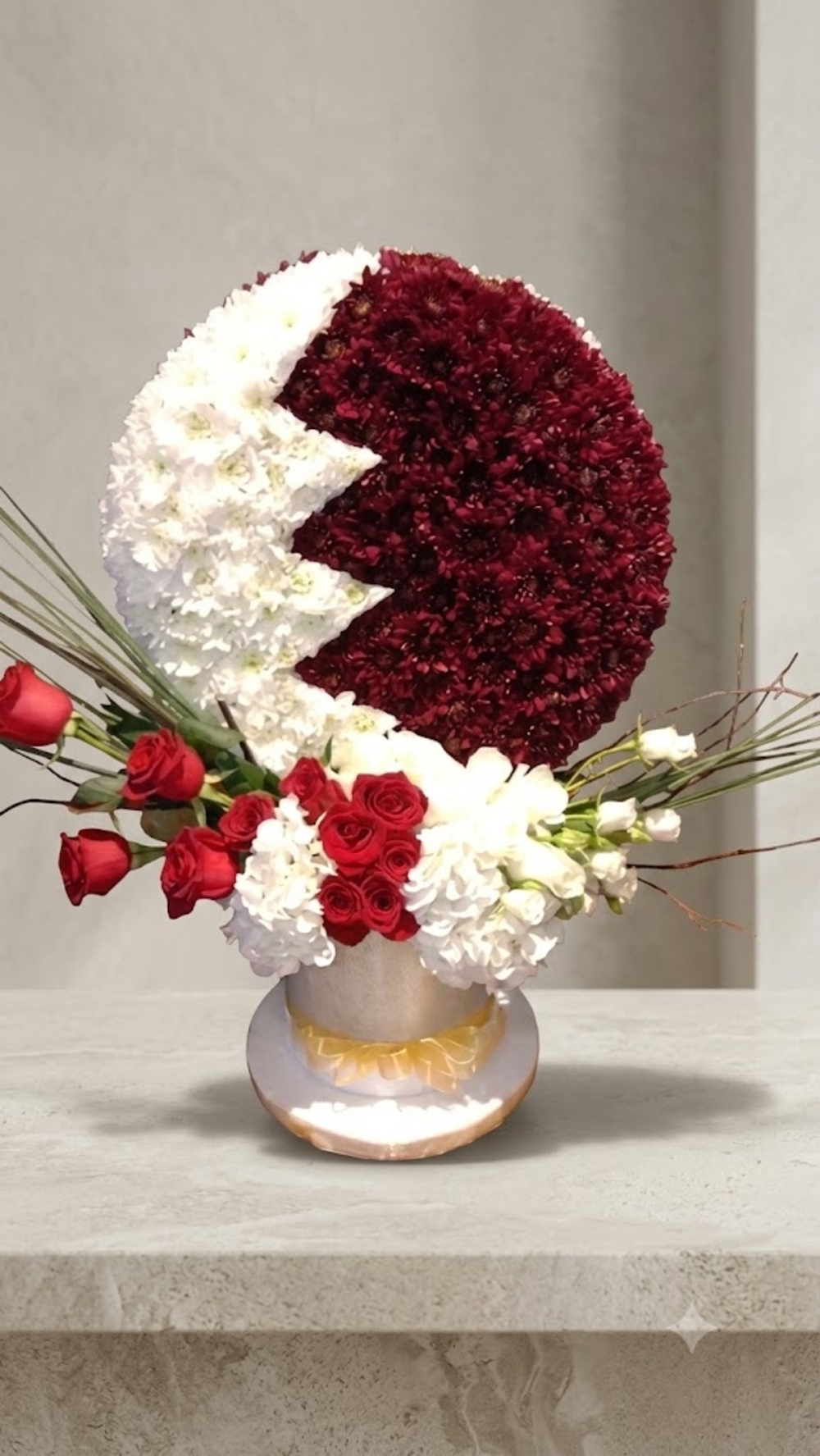 Globe Shape Qatar National Day Floral 